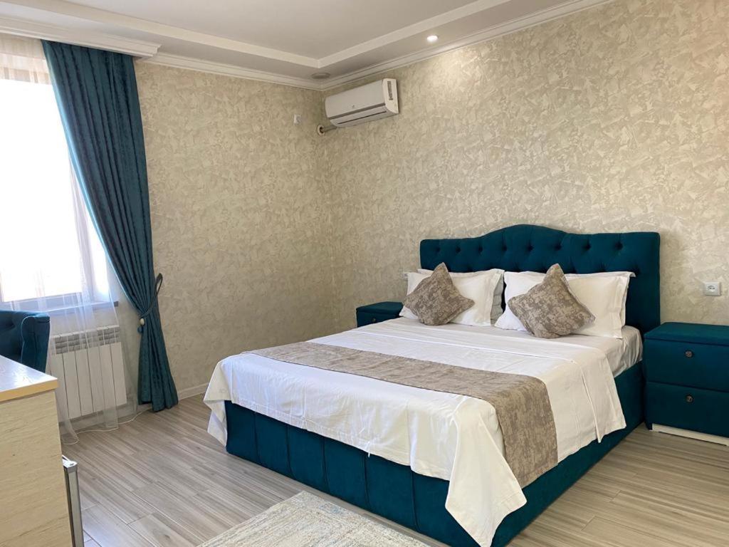 Comfort Hotel Turkistan Bagian luar foto