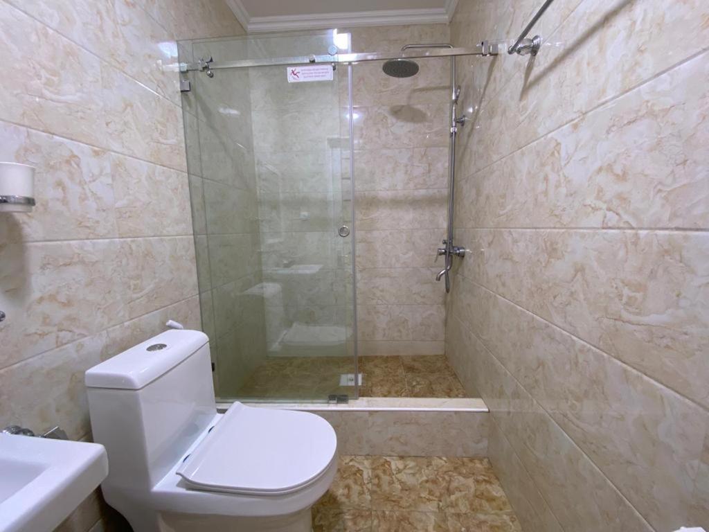 Comfort Hotel Turkistan Bagian luar foto